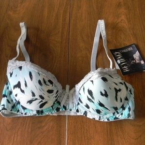 Dereon Beyonce 32B Underwire Mint Green Bra NWT
